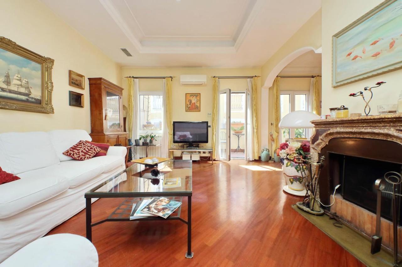 4Bnb - Luxury Trevi Apartment W Terrace โรม ภายนอก รูปภาพ
