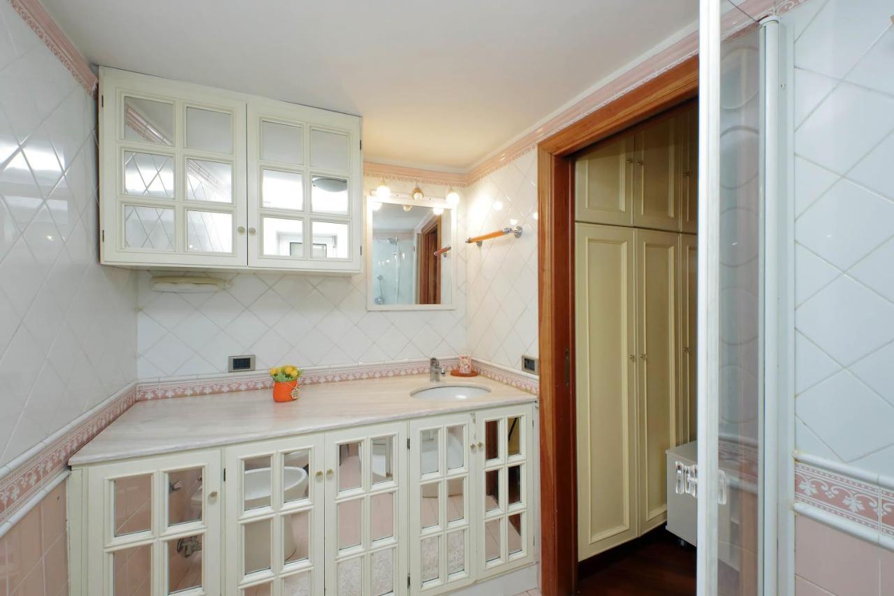 4Bnb - Luxury Trevi Apartment W Terrace โรม ภายนอก รูปภาพ