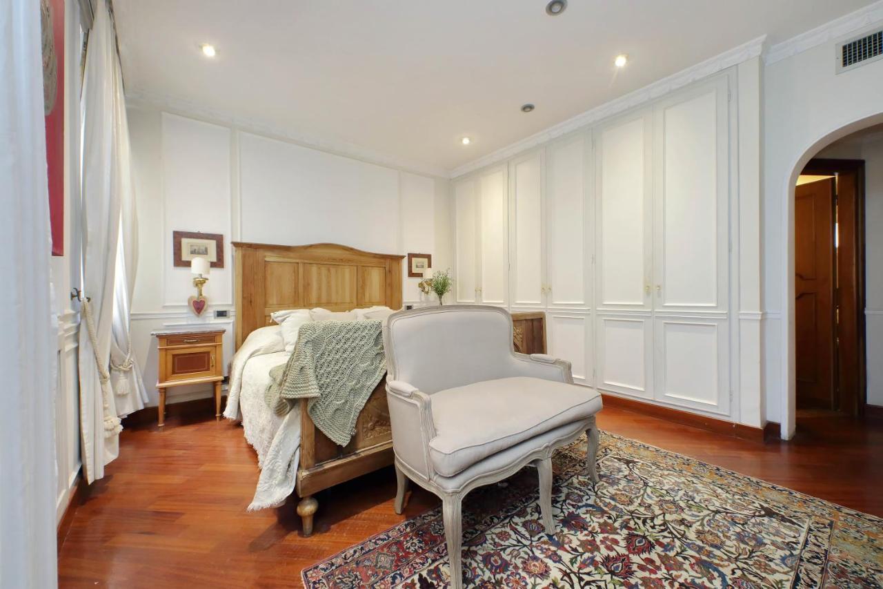 4Bnb - Luxury Trevi Apartment W Terrace โรม ภายนอก รูปภาพ