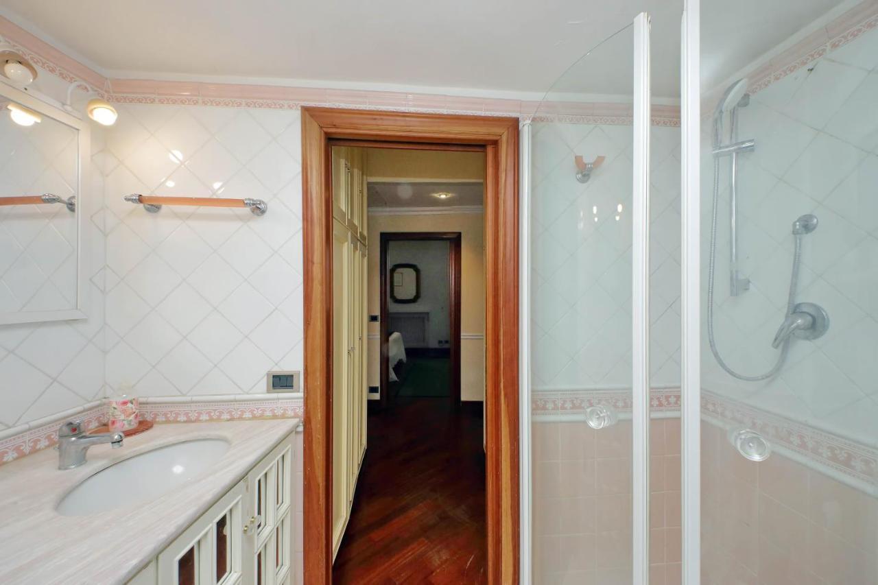 4Bnb - Luxury Trevi Apartment W Terrace โรม ภายนอก รูปภาพ
